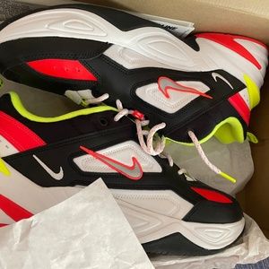Nike M2K tekno